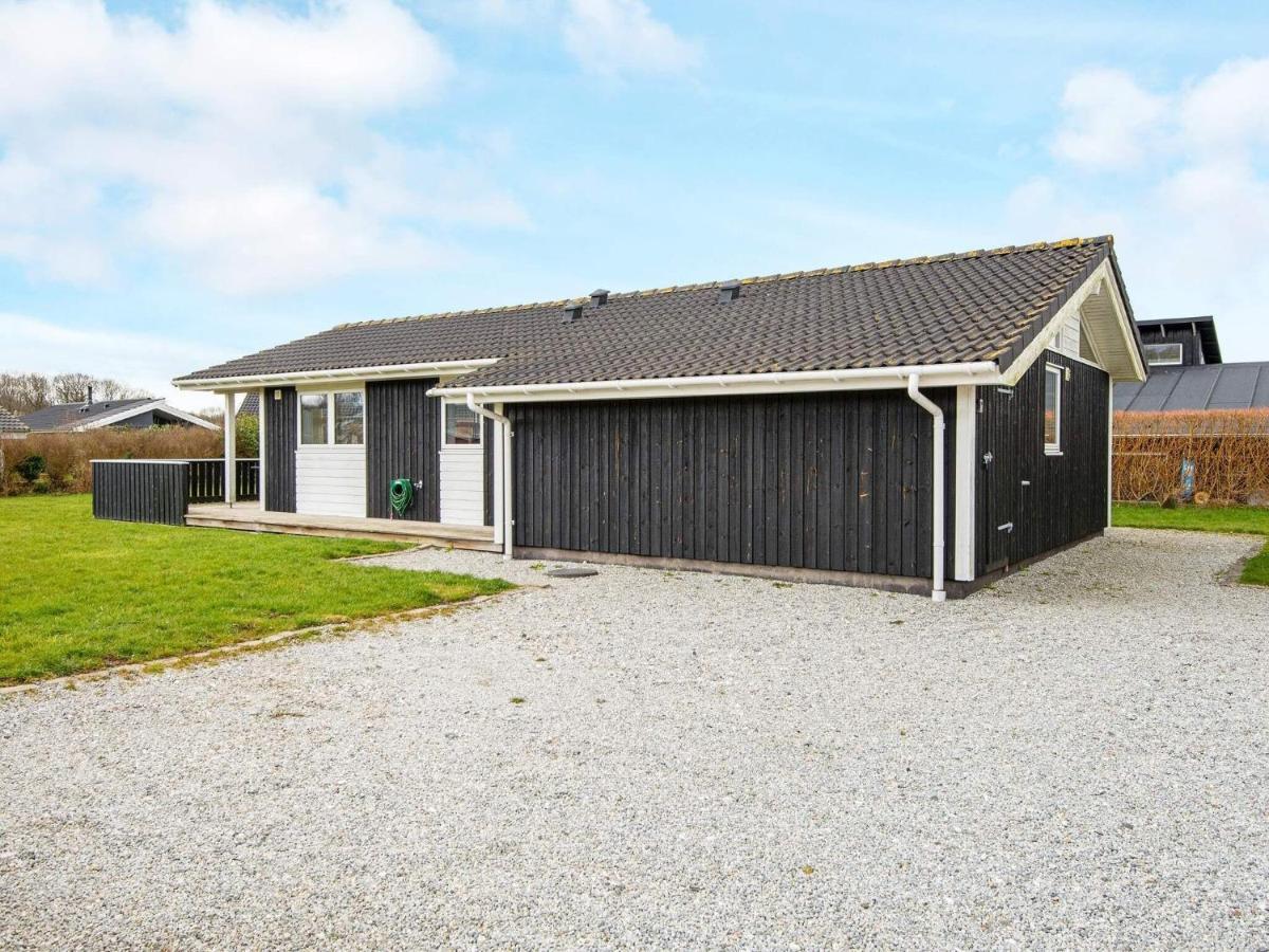 Three-Bedroom Holiday Home In Juelsminde 18 Sonderby  Exterior foto